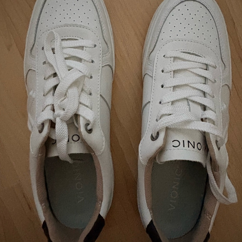 Vionic White Leather Low-Top Sneakers - Picture 3 of 3